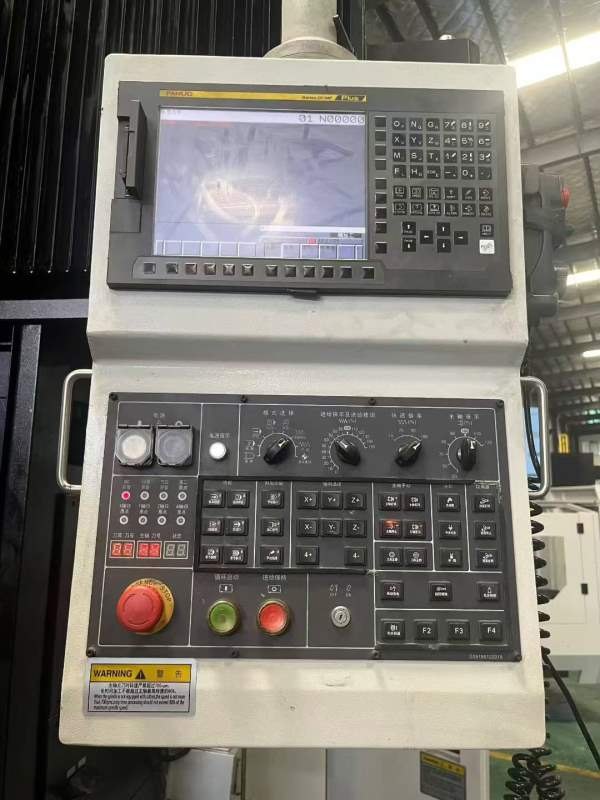 仓库刚刚到货一台国盛3023重型龙门，发那科款plus系统.