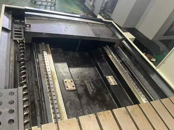 仓库刚刚到货一台国盛3023重型龙门，发那科款plus系统.