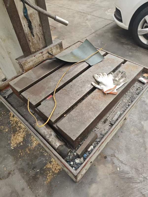 洛阳仓库，低价出售。