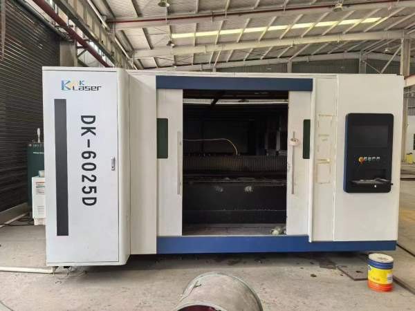 出售：20000W大科激光。型号：DK6025D-20000W，功率：.