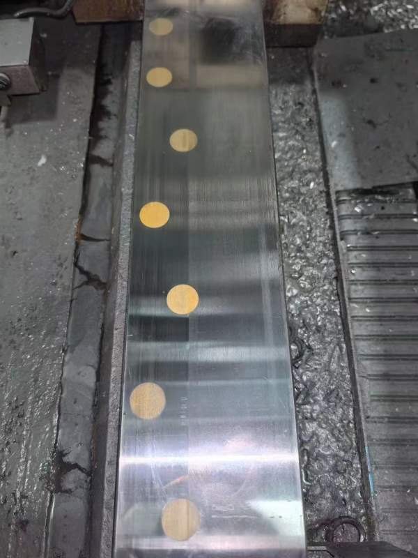 出售：中捷TKP6511数控刨台镗。工作台尺寸：1000/1250.