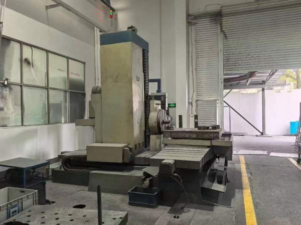 出售：中捷TKP6511数控刨台镗。工作台尺寸：1000/1250.