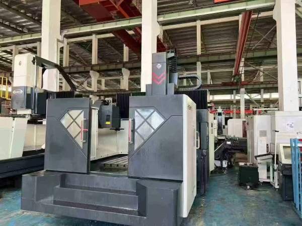出售；海天高速1620龙门加工中心。工作台1.5米2米，门.