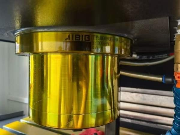 刚刚订购10台VMC855-13万1万转油冷 台湾配置-24 把刀.