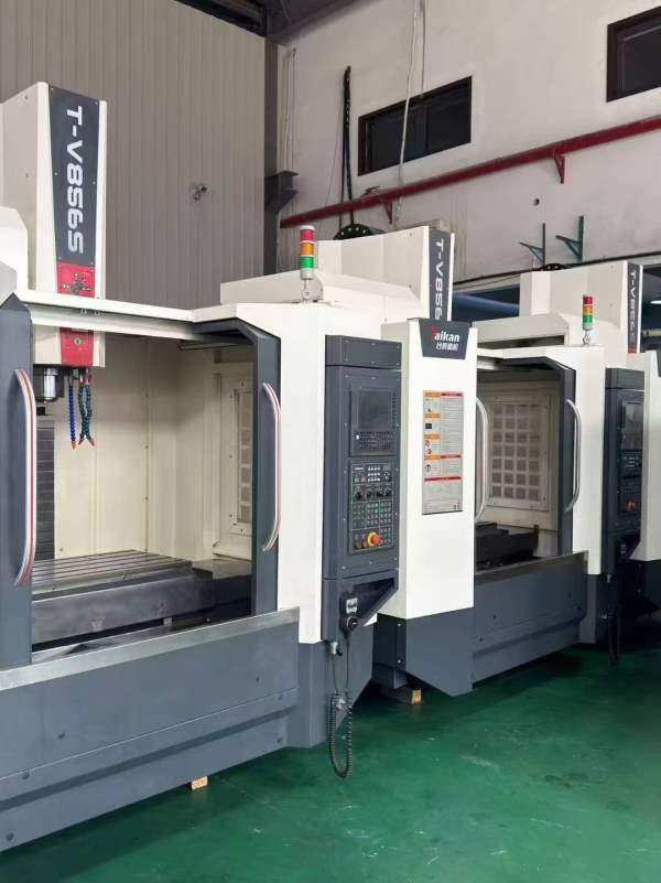 同款三台安装少用台群T-V856S主轴：直连12000转刀库：.