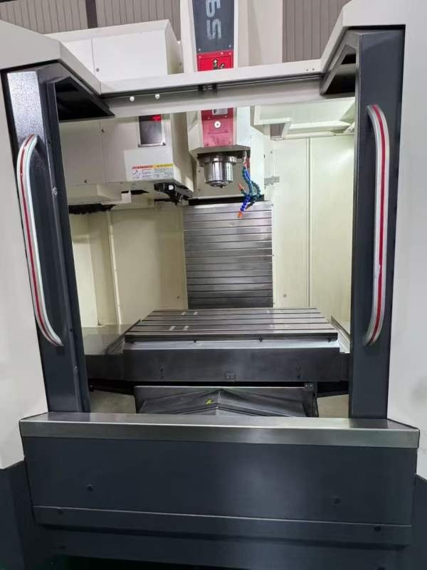 同款三台安装少用台群T-V856S主轴：直连12000转刀库：.