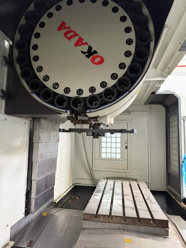 1160带主轴中心出水（30bar）BT50主轴 冈田刀库 发那.