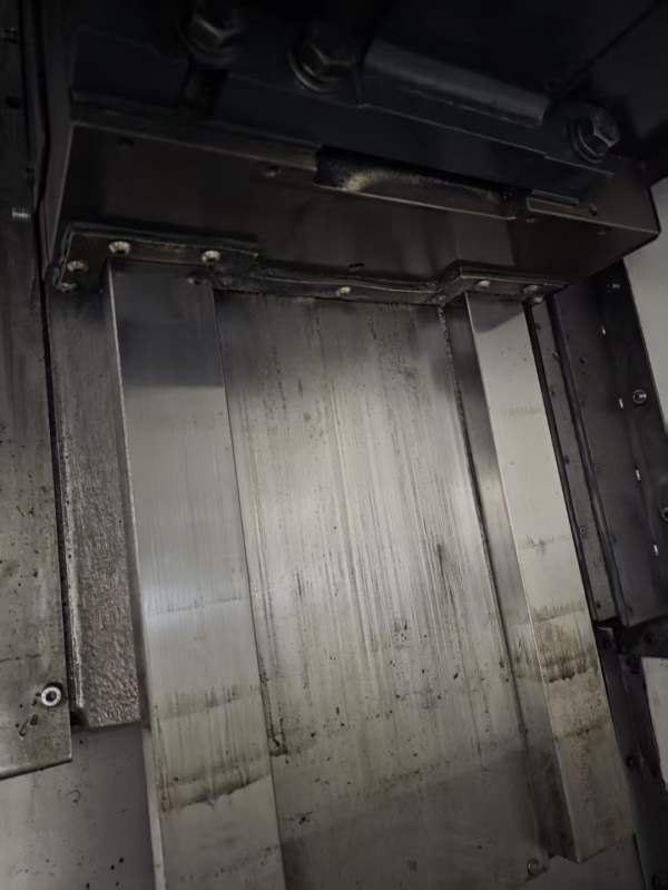 韩国原装威亚600AW数控车床，硬轨机，主电机30/37Kw，.