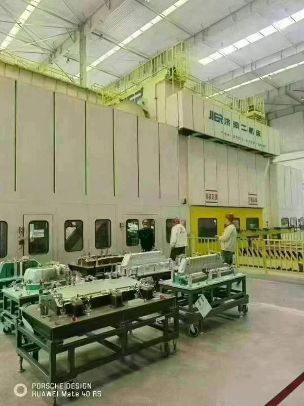 济南二机少用2500多工位以拿下，99新，少用，开机完美.