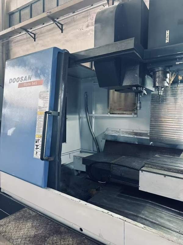 价格诱人韩国斗山MYNX545加工中心. 三轴硬轨 /三轴行.
