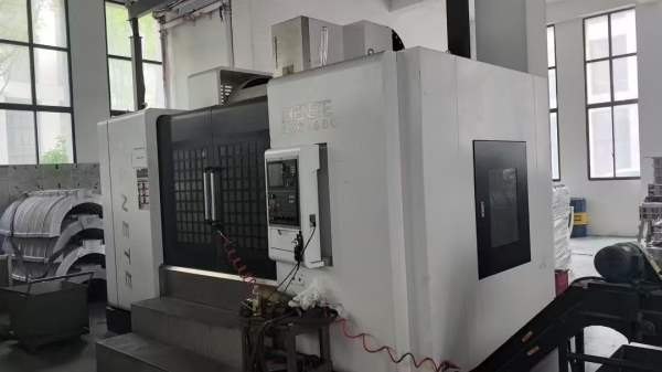 一台2023年克纳特1680加工中心，在位出售。三菱M80系.