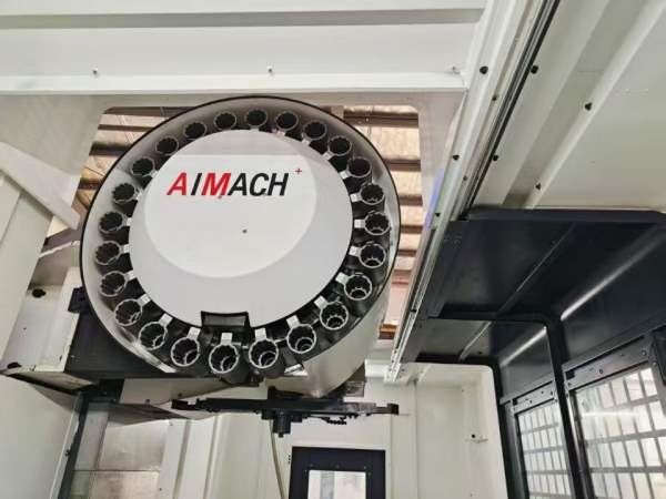 一台2023年克纳特1680加工中心，在位出售。三菱M80系.