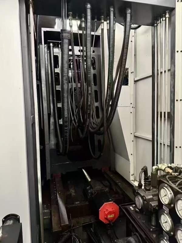 纽威500双工位卧加苏州纽威HM503T卧加双工作台交换三.