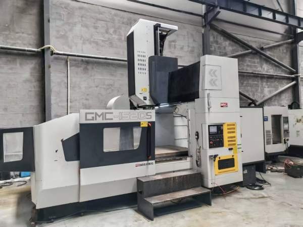 重庆买下品牌：威诺克龙门加工中心型号：VMC1520系统:.