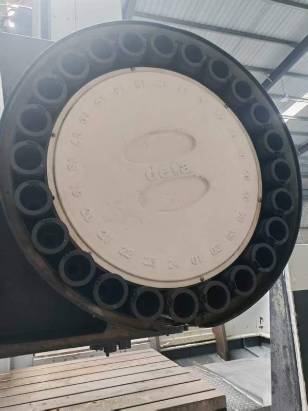 重庆买下品牌：威诺克龙门加工中心型号：VMC1520系统:.