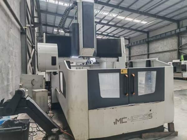 重庆买下品牌：威诺克龙门加工中心型号：VMC1520系统:.