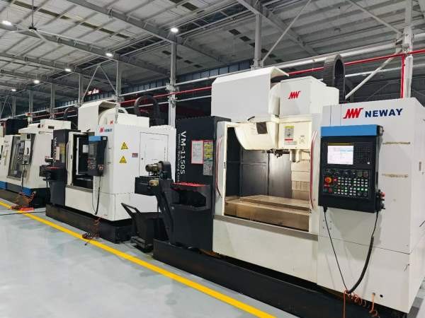 新到两台2021年中国苏州一线品牌纽威1150S重型加工中.