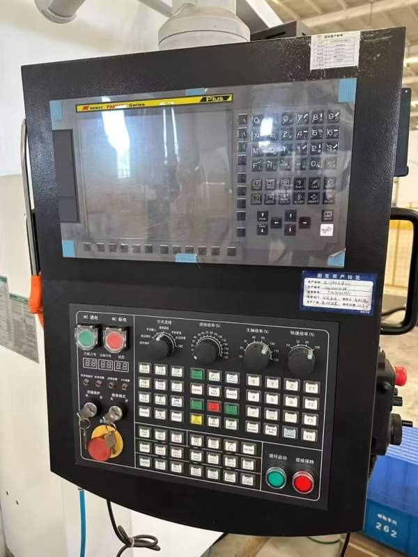 全新未用纽威2040数控龙门加工中心，三轴行程X/Y/Z：4.