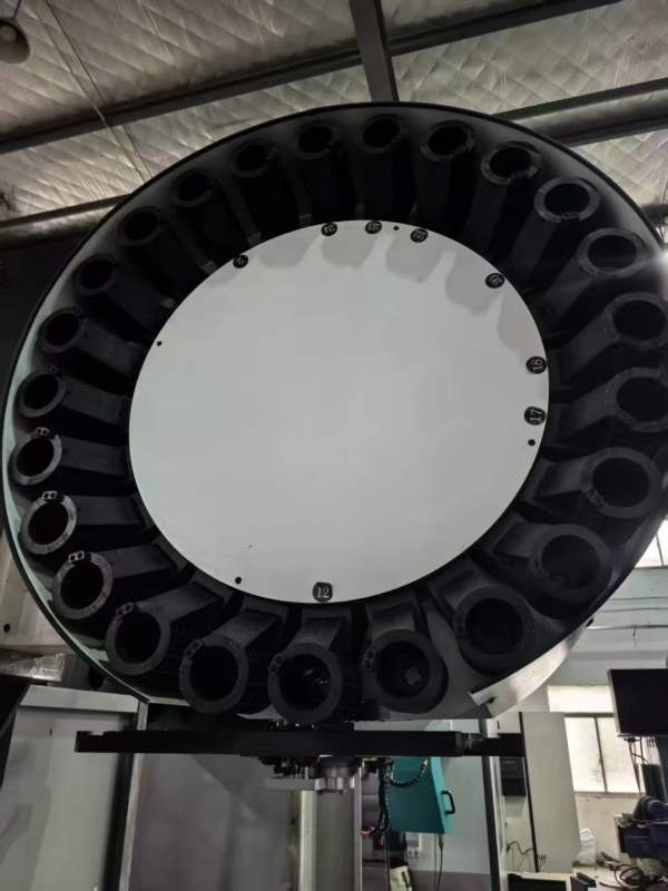 准新型重珂业2518门龙加工中心两线一硬导轨YX轴日本TH.