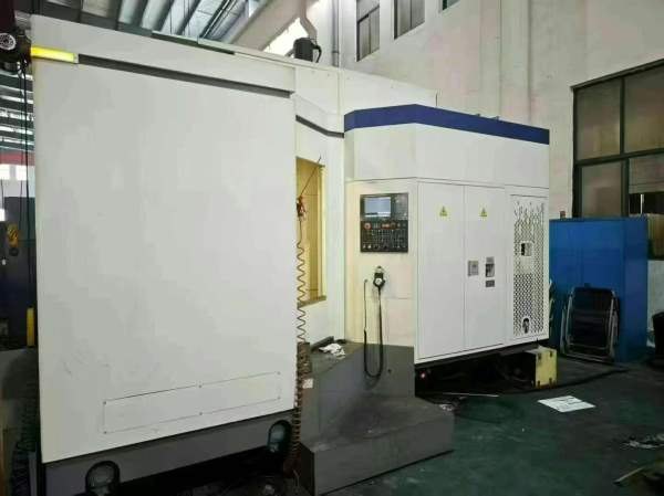 刚刚拿下基本全新安装少用沈阳HMC-80Q单台卧式加工中.