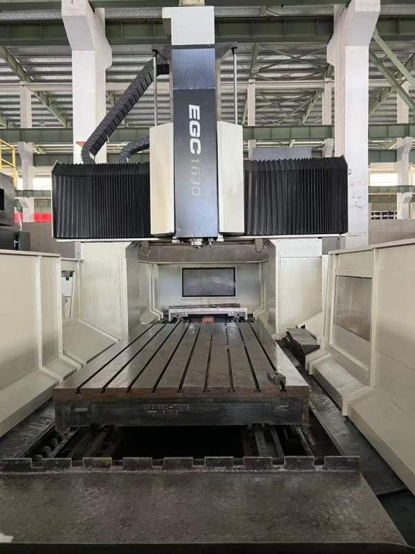 中捷1630数控龙门加工中心，三轴行程X/Y/Z：3200/1820.