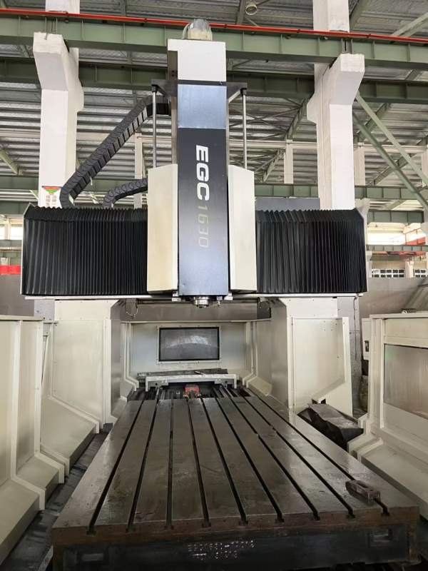 中捷1630数控龙门加工中心，三轴行程X/Y/Z：3200/1820.