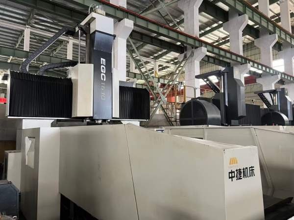 中捷1630数控龙门加工中心，三轴行程X/Y/Z：3200/1820.