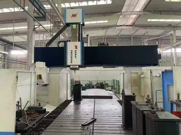 安徽工厂刚刚买下纽威8米龙门，纽威8038数控龙门加工.