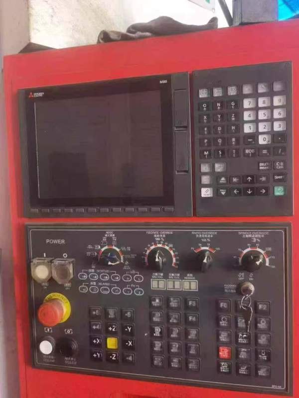 刚刚拿下一台少用台湾永鉅重型1270立加、三菱M80系统.