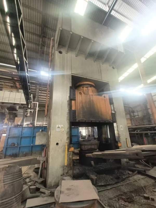 南通2500锻造液压机，此机2019年产，内外8成以上