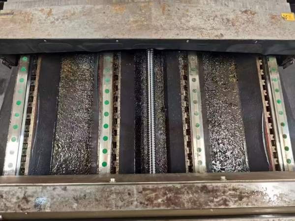 刚刚拿下一台少用台湾永鉅重型1270立加、三菱M80系统.
