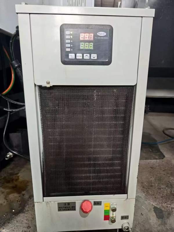 刚刚拿下一台少用台湾永鉅重型1270立加、三菱M80系统.
