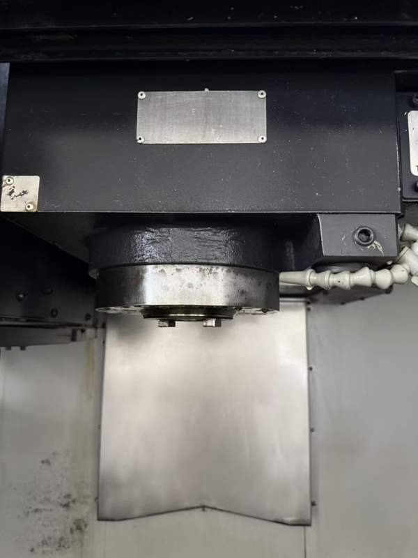 韩国斗山DNM5705立式加工中心三轴线轨，BT40主轴转速8.
