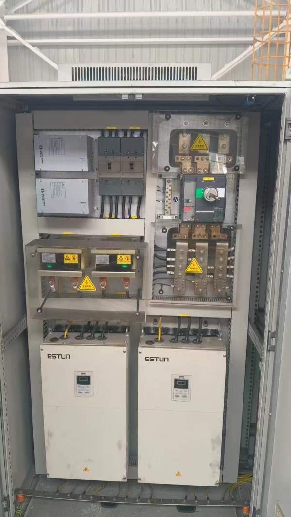 全新1600吨快速锻造油压机，工作台13501400，电机功率.