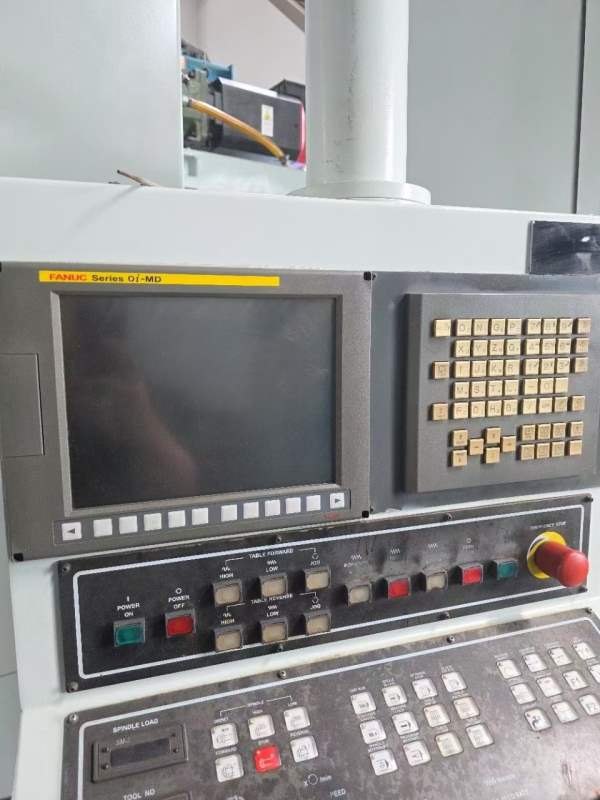 台湾远东数控镗铣床BMC-110R3，BT50主轴带齿轮箱，工.