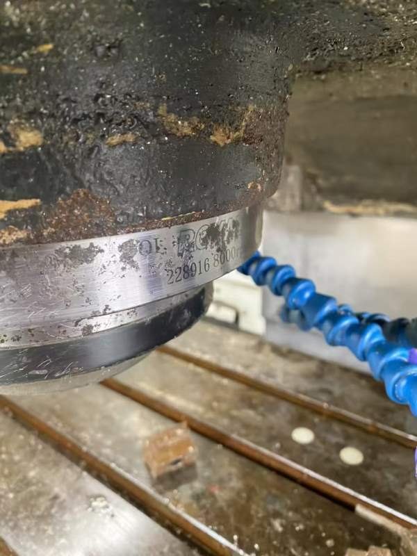 海天1000L加工中心，性价比超高主轴：台湾罗翌BT40主.