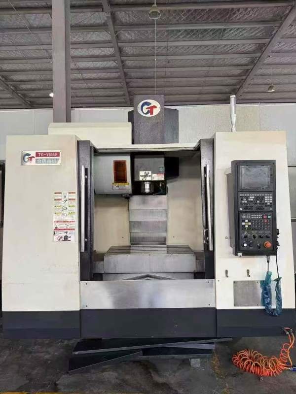 台冈，台岗重型855F加工中心，三菱m80系统，三轴45线.