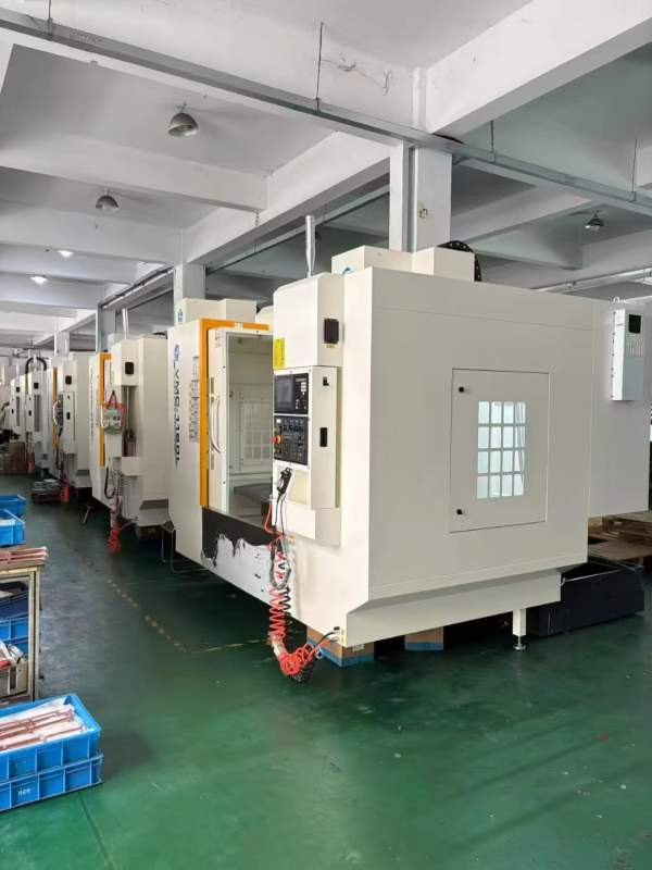 工厂刚定同款5台1160加工中心，2025年机器，三菱M80系.