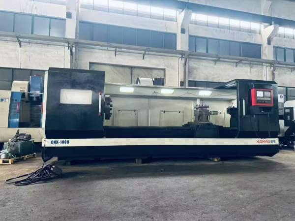 61100/3000数控车床一台整体落地床脚，重型600款导轨.