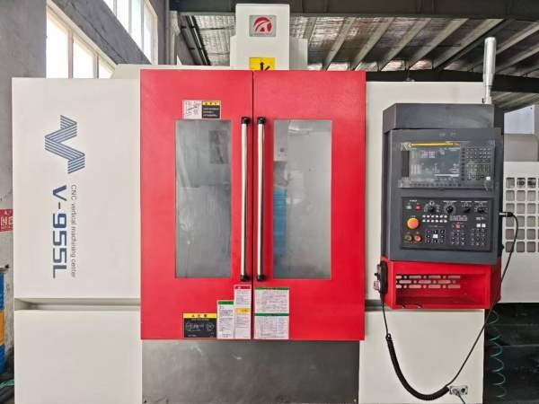 955立加新到一台华特955加工中心，发那科MF PIUS系统.