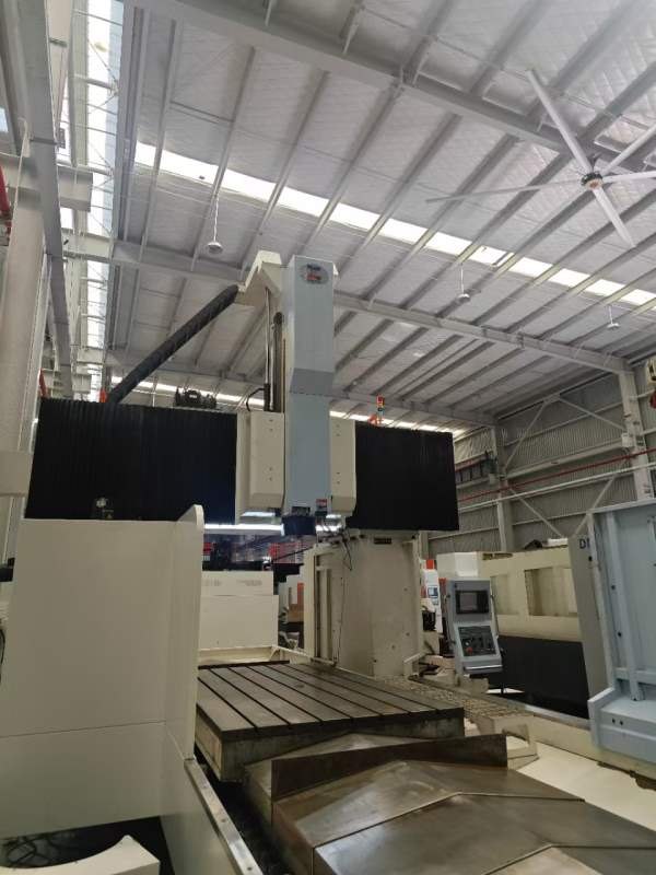 台湾绮发重型3220龙门加工中心，尔法大功率分体驱动，.