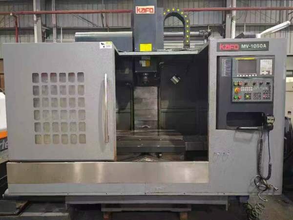 2019年台湾高峰1050A加工中心，三轴线规BT40刀柄，主.