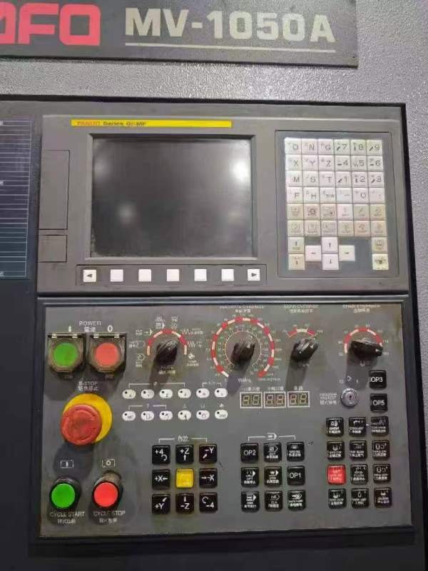 2019年台湾高峰1050A加工中心，三轴线规BT40刀柄，主.