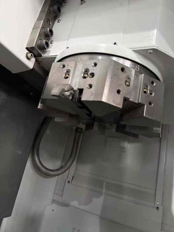 油欣VL-450R数控立式车床，加工高度为450mm，回转直径.