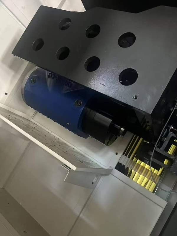刚买一台25年纽威4033龙门加工中心 工作台2X4 门宽3.3.