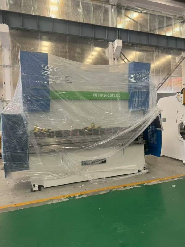 厂家促销:全新上海新力250T3.2米数控折弯机，迪莱姆53.