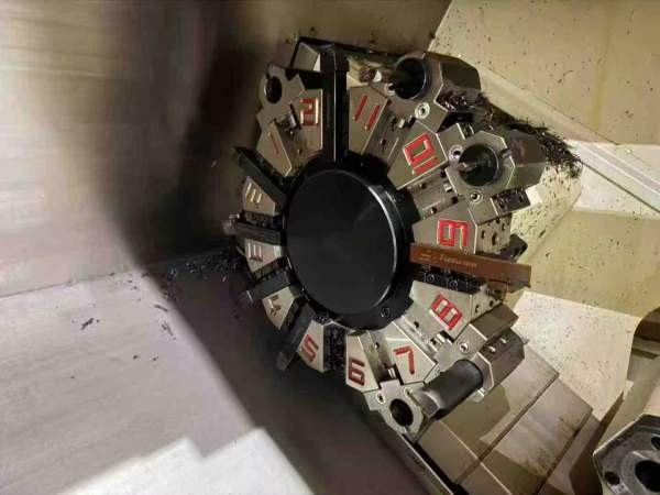 买下一批乔锋580U刀塔机西门子828D系统 A2-6主轴 8寸.