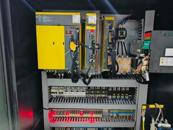 新到一台2020年韩国斗山 LYNX 235M车铣复合，发那科OI.