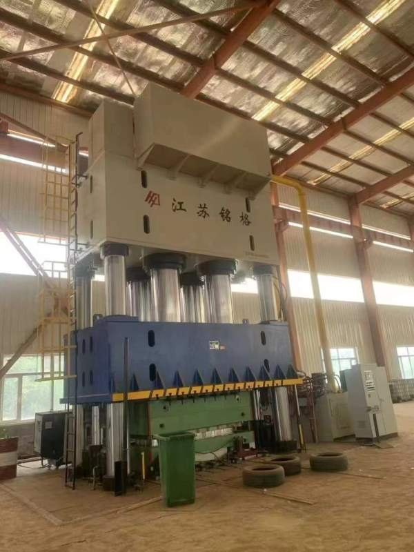 铭格4000吨液压机，台面3000年准新机_仓库提货了