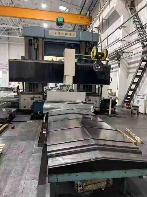 刚买北京一机数控龙门铣床工作台1.6x5米，门宽2米，门.
